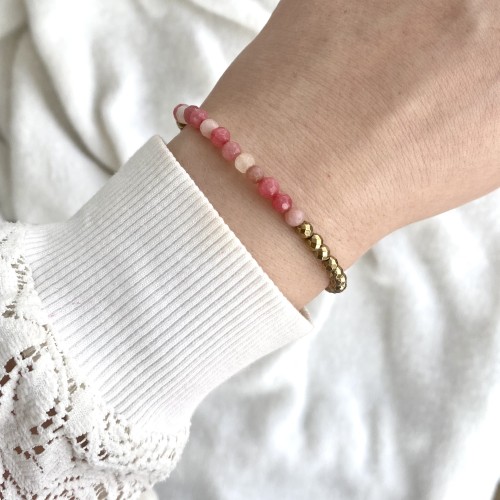 bransoletka-damska-handmade-z-kamieni-naturalnych-w-kolorze-różowym-i-złotym