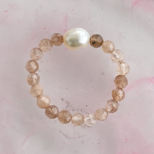 Pierścionek elastyczny "Pearl" z kamienia słonecznego